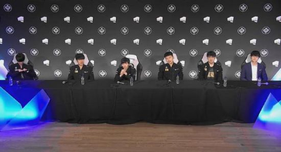 英雄联盟S15总决赛回顾：T1夺冠与Faker的传奇之路